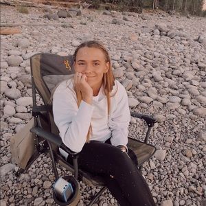 Meet your Posher, Mae